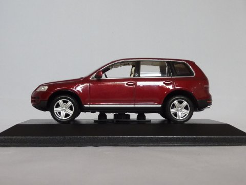 VW Touareg, 2002, rood, Minichamps, 840904110 website