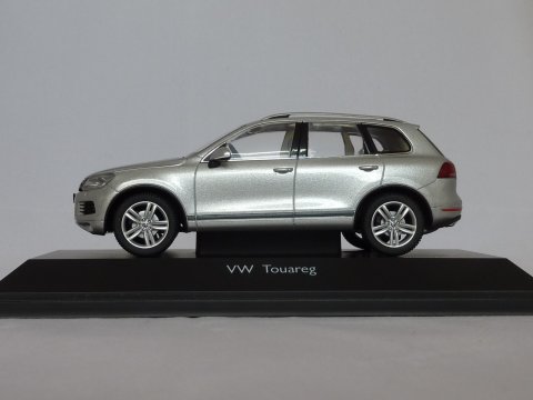 VW Touareg, 2010, zilver, Schuco, 450741600 website