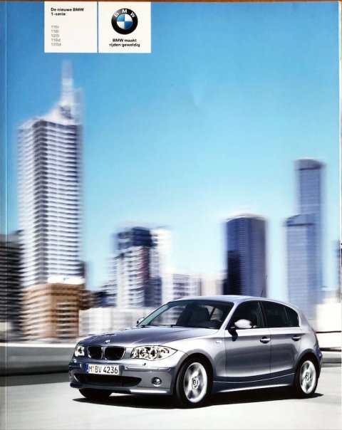 BMW 1-serie 5-deurs (E87) nr. 411 001 243 65, 2004 (2/04) 23,0 x 29,0, 80, NL year 2004 folder brochure
