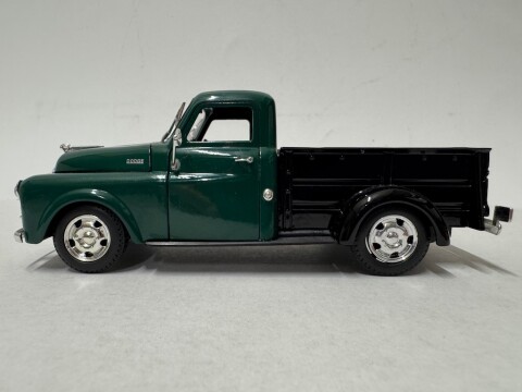 Dodge Pickup, 1948, Signature Models, nr. 32419GN