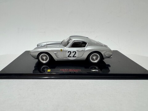 Ferrari 250 GT Berlinetta Short Wheel Base #22, Le Mans 1960 Hot Wheels Elite P9959
