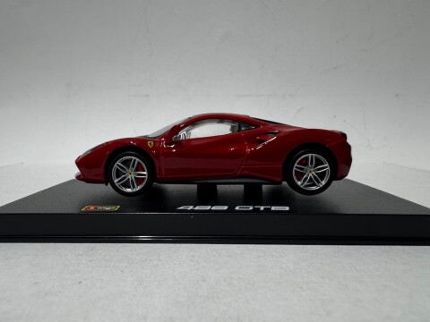 Ferrari 488 GTB 2015 Bburago Signature Series 18 36904R