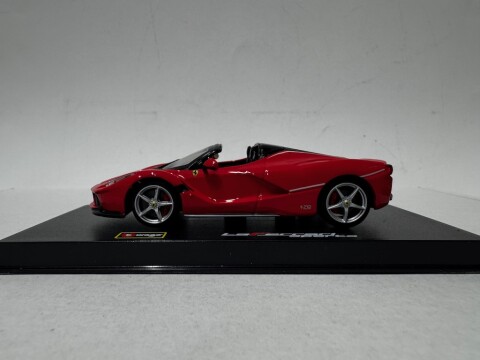 Ferrari LaFerrari Aperta 2017 Bburago Signature Series 18 36907R