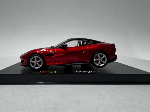 Ferrari Portofino 2018 Bburago Signature Series 18 36909