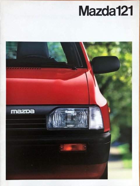 Mazda 121 nr. 010 P 72, 1988-09 NL 1988 folder brochure (1)