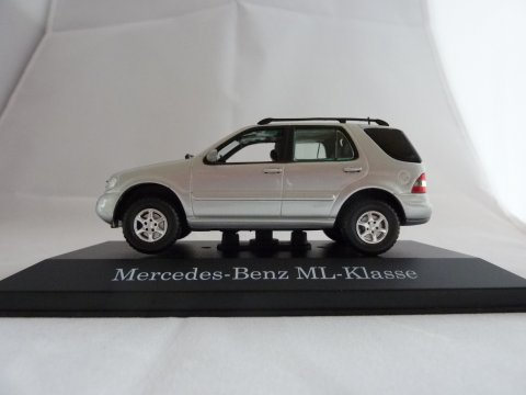 Mercedes, M (W163), 2001-2005, zilver (briljantzilver), Ixo-models, B6 696 1928 