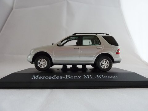 Mercedes, M (W163), 2001-2005, zilver (briljantzilver), Ixo-models, B6 696 1928