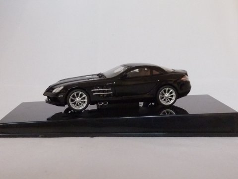 Mercedes SLR McLaren Coupe, 2003-2007, zwart, AutoArt, B6 696 1977