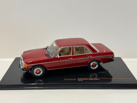 Mercedes W123 240 D sedan, 1976, Ixo models, CLC443N.22 website