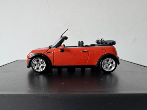 Mini Cabriolet Cooper 2004 Minichamps 80420309093 website