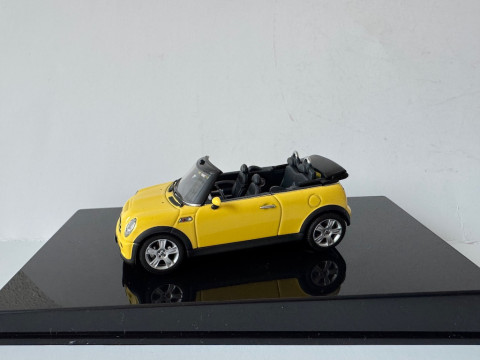 Mini Cabriolet Cooper S 2004 Autoart 54851 website