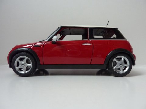 1op18 Mini Cooper Maisto 2001-2004 1op18