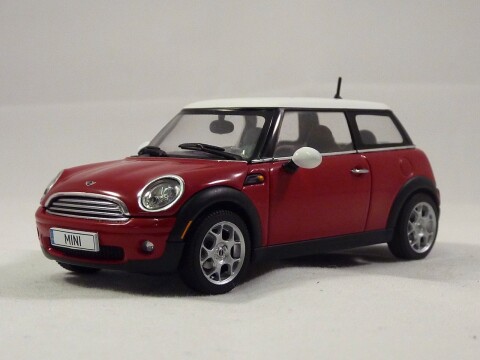 Mini Hatchback Cooper 2006 Autoart 80420410393