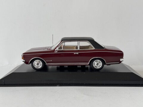 Opel Commodore A, 1966 Minichamps 430 046161