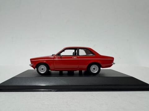 Opel Kadett C sedan, 1973 1977 Minichamps 430 045601
