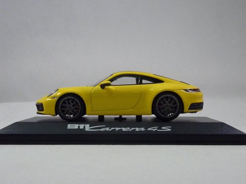 Porsche 911 - 992 Coupe Carrera 4S, 2018-date, geel, Minichamps, WAP 020 172 0K