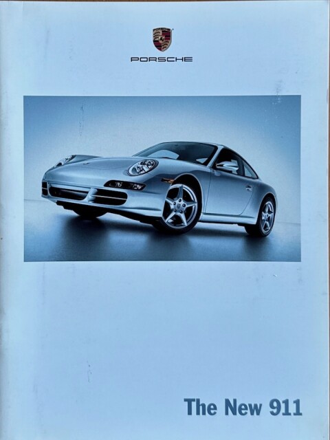 Porsche 911 (997.1) nr. MKT 001 00021 05 E:US, 2004 EN 2004 folder brochure