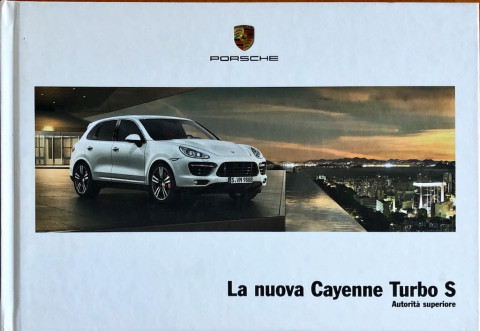 Porsche Cayenne Turbo S nr. WSLE1301000340 IT:WW, 2012 10 IT 2012 folder brochure