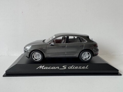 Porsche Macan S Diesel, 2014 2018, grijs, Minichamps, WAP 020 151 0E