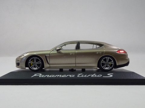 Porsche Panamera Turbo S Executive 2013 Minichamps WAP0200600E