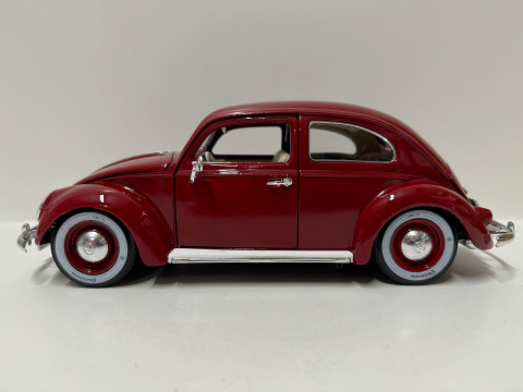 Volkswagen Kever, Beetle 1.000.000 th 1955 Bburago scale 1op18